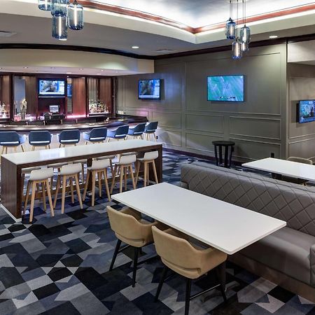 Embassy Suites By Hilton Tampa Brandon Heartland Exteriör bild