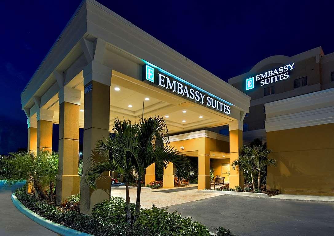 Embassy Suites By Hilton Tampa Brandon Heartland Exteriör bild