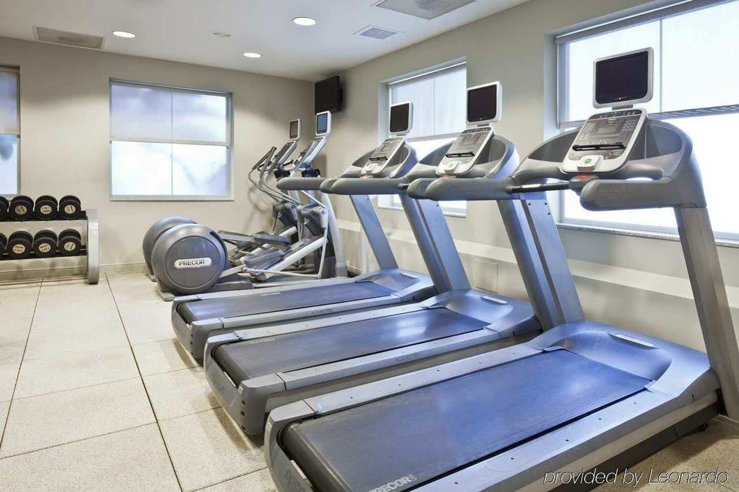Embassy Suites By Hilton Tampa Brandon Heartland Exteriör bild